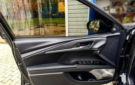 Toyota Camry, 2024 год, 3 750 000 рублей, 10 фотография