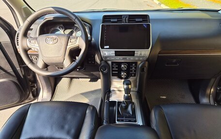 Toyota Land Cruiser Prado 150 рестайлинг 2, 2019 год, 4 700 000 рублей, 4 фотография