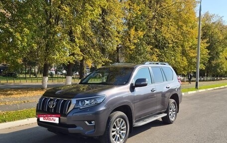 Toyota Land Cruiser Prado 150 рестайлинг 2, 2019 год, 4 700 000 рублей, 5 фотография
