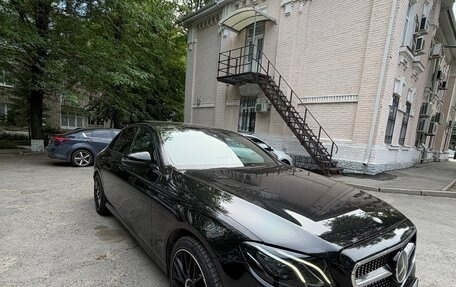 Mercedes-Benz E-Класс, 2016 год, 2 350 000 рублей, 3 фотография
