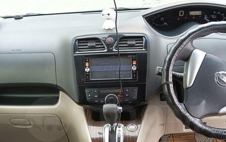 Nissan Serena IV, 2014 год, 1 300 000 рублей, 15 фотография