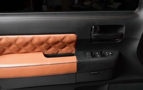 Toyota Sequoia II рестайлинг, 2019 год, 6 500 000 рублей, 14 фотография