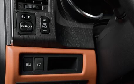 Toyota Sequoia II рестайлинг, 2019 год, 6 500 000 рублей, 15 фотография