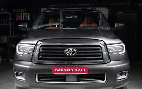 Toyota Sequoia II рестайлинг, 2019 год, 6 500 000 рублей, 2 фотография