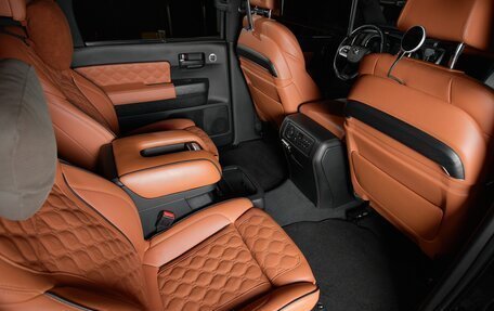 Toyota Sequoia II рестайлинг, 2019 год, 6 500 000 рублей, 23 фотография