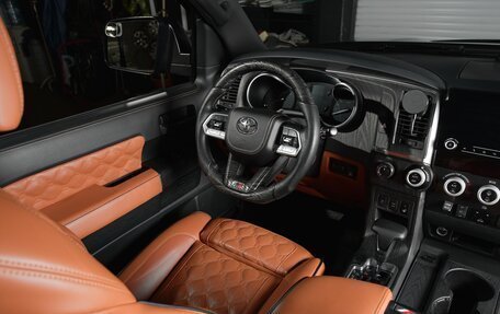 Toyota Sequoia II рестайлинг, 2019 год, 6 500 000 рублей, 30 фотография