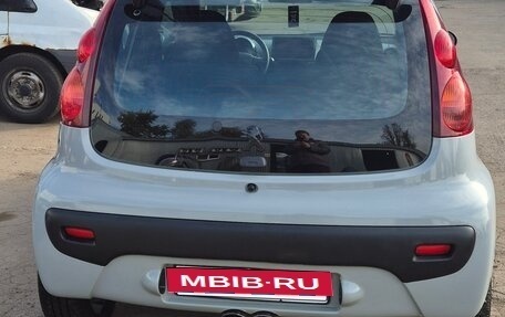 Peugeot 107 I рестайлинг, 2012 год, 650 000 рублей, 2 фотография