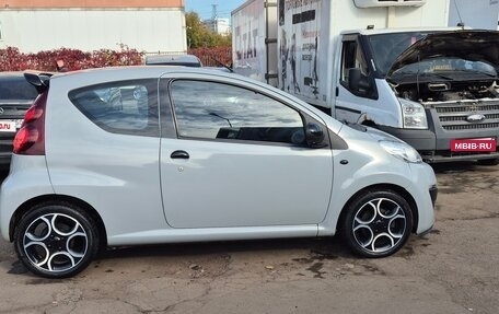 Peugeot 107 I рестайлинг, 2012 год, 650 000 рублей, 3 фотография