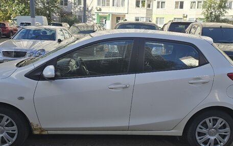 Mazda 2 III, 2011 год, 750 000 рублей, 6 фотография