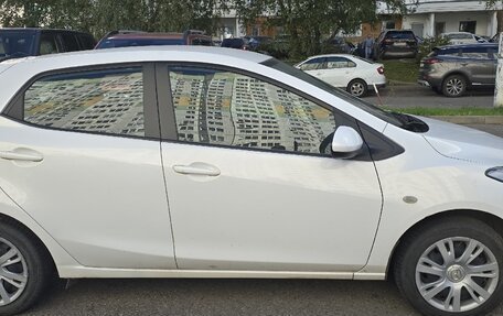 Mazda 2 III, 2011 год, 750 000 рублей, 3 фотография