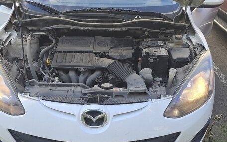 Mazda 2 III, 2011 год, 750 000 рублей, 11 фотография
