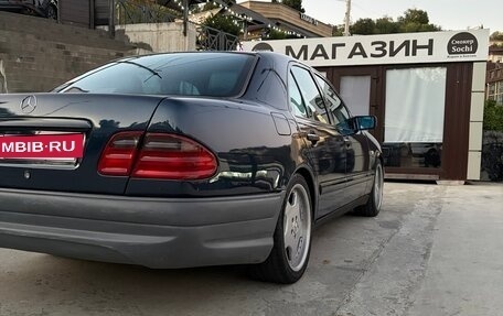 Mercedes-Benz E-Класс, 1998 год, 670 000 рублей, 4 фотография