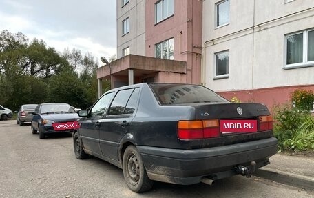 Volkswagen Vento, 1992 год, 115 000 рублей, 2 фотография