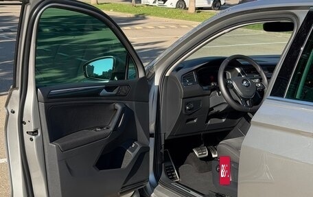 Volkswagen Tiguan II, 2019 год, 3 490 000 рублей, 24 фотография