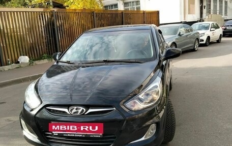 Hyundai Solaris II рестайлинг, 2012 год, 650 000 рублей, 7 фотография