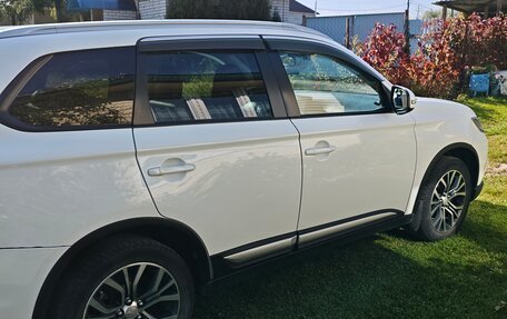 Mitsubishi Outlander III рестайлинг 3, 2015 год, 1 450 000 рублей, 7 фотография