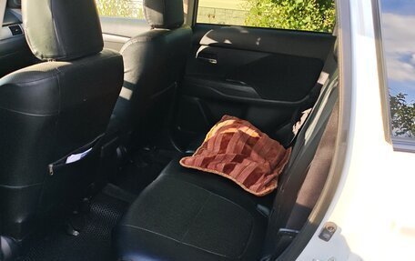 Mitsubishi Outlander III рестайлинг 3, 2015 год, 1 450 000 рублей, 10 фотография