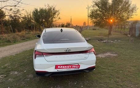 Hyundai Elantra, 2021 год, 1 750 000 рублей, 4 фотография