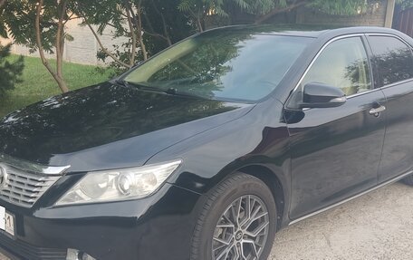 Toyota Camry, 2012 год, 1 350 000 рублей, 3 фотография