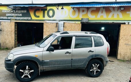Chevrolet Niva I рестайлинг, 2010 год, 600 000 рублей, 2 фотография