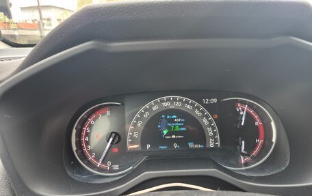Toyota RAV4, 2022 год, 3 300 000 рублей, 9 фотография