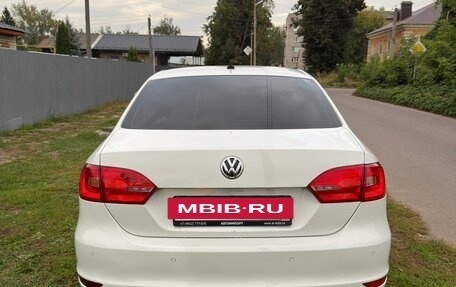 Volkswagen Jetta VI, 2013 год, 775 000 рублей, 4 фотография