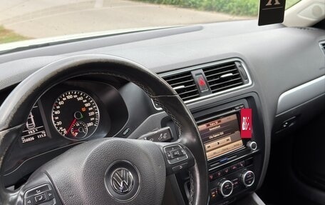 Volkswagen Jetta VI, 2013 год, 775 000 рублей, 15 фотография