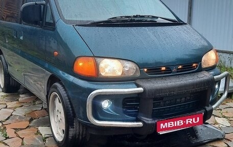 Mitsubishi Space Gear I рестайлинг, 1995 год, 717 000 рублей, 1 фотография