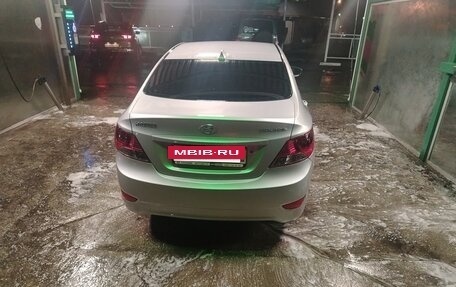 Hyundai Solaris II рестайлинг, 2012 год, 715 000 рублей, 3 фотография