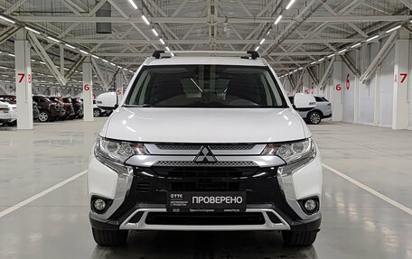 Mitsubishi Outlander III рестайлинг 3, 2019 год, 2 150 000 рублей, 2 фотография