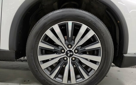 Mitsubishi Outlander III рестайлинг 3, 2019 год, 2 150 000 рублей, 22 фотография