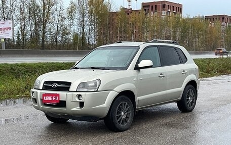Hyundai Tucson III, 2006 год, 700 000 рублей, 2 фотография