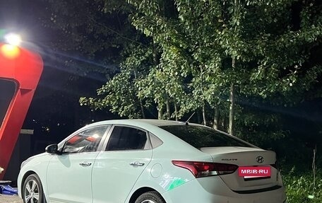 Hyundai Solaris II рестайлинг, 2017 год, 1 350 000 рублей, 2 фотография