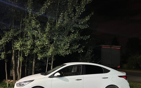 Hyundai Solaris II рестайлинг, 2017 год, 1 350 000 рублей, 3 фотография