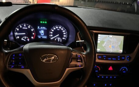 Hyundai Solaris II рестайлинг, 2017 год, 1 350 000 рублей, 14 фотография