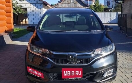 Honda Fit III, 2017 год, 1 280 000 рублей, 2 фотография