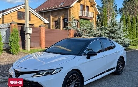 Toyota Camry, 2019 год, 1 773 000 рублей, 3 фотография