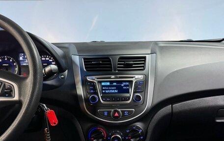 Hyundai Solaris II рестайлинг, 2015 год, 949 000 рублей, 17 фотография