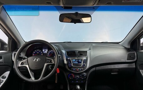 Hyundai Solaris II рестайлинг, 2015 год, 949 000 рублей, 13 фотография