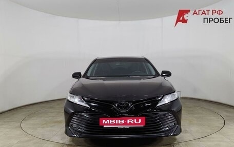 Toyota Camry, 2018 год, 2 299 000 рублей, 2 фотография