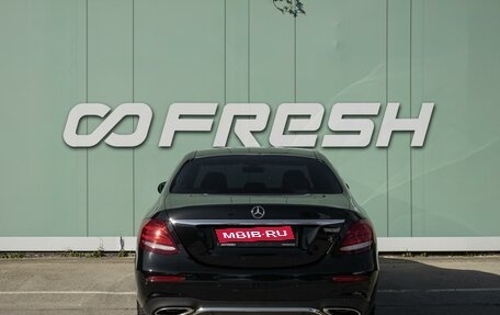 Mercedes-Benz E-Класс, 2019 год, 3 095 000 рублей, 4 фотография