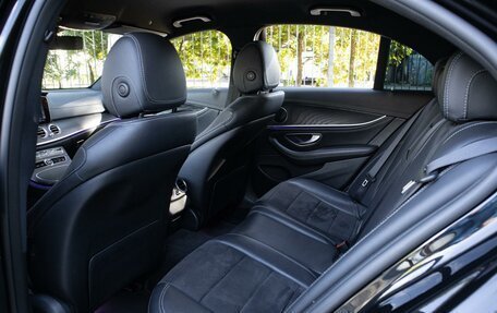 Mercedes-Benz E-Класс, 2019 год, 3 095 000 рублей, 16 фотография