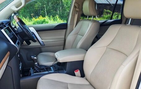 Toyota Land Cruiser Prado 150 рестайлинг 2, 2019 год, 3 995 000 рублей, 7 фотография