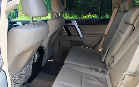 Toyota Land Cruiser Prado 150 рестайлинг 2, 2019 год, 3 995 000 рублей, 8 фотография