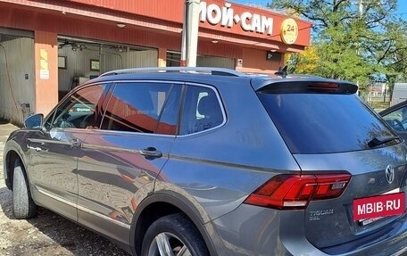 Volkswagen Tiguan II, 2020 год, 2 960 000 рублей, 2 фотография