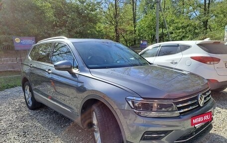 Volkswagen Tiguan II, 2020 год, 2 960 000 рублей, 6 фотография