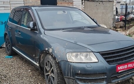 Volkswagen Touareg III, 2005 год, 450 000 рублей, 2 фотография
