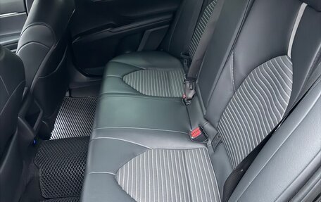Toyota Camry, 2021 год, 2 950 000 рублей, 14 фотография