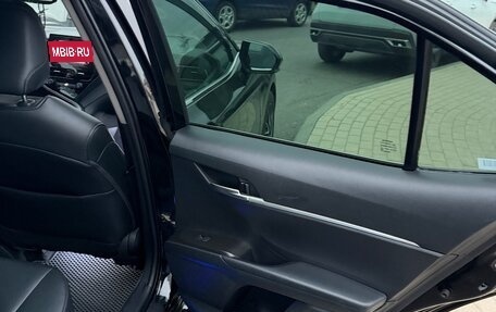 Toyota Camry, 2021 год, 2 950 000 рублей, 13 фотография