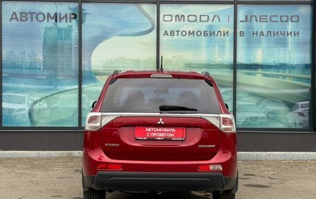Mitsubishi Outlander III рестайлинг 3, 2013 год, 1 175 000 рублей, 6 фотография